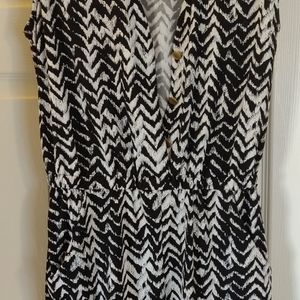 Romper (shorts w/ tie waist & pockets)